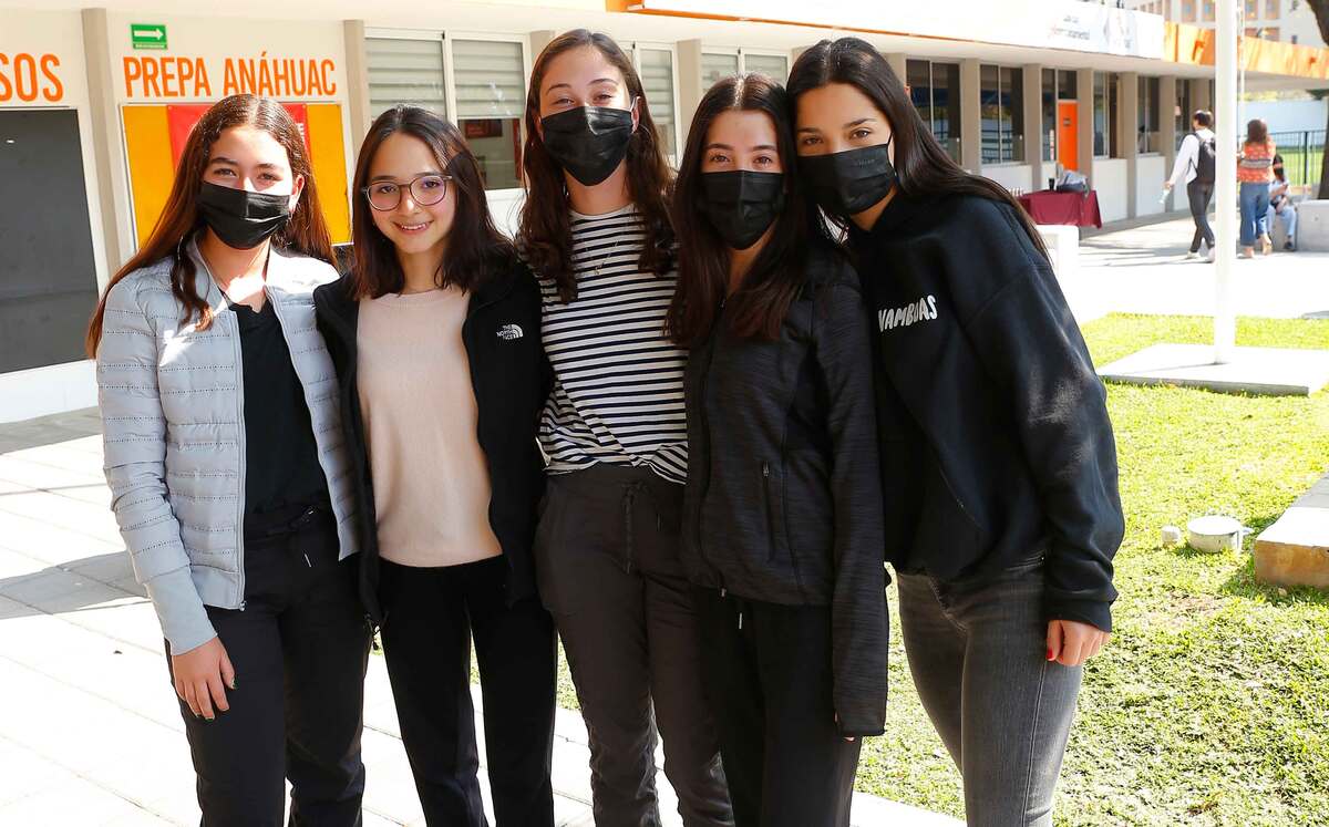 Ana Karen Nava, Renata Lam, Monse Egan, Mariana de la Garza y Nicole Saad