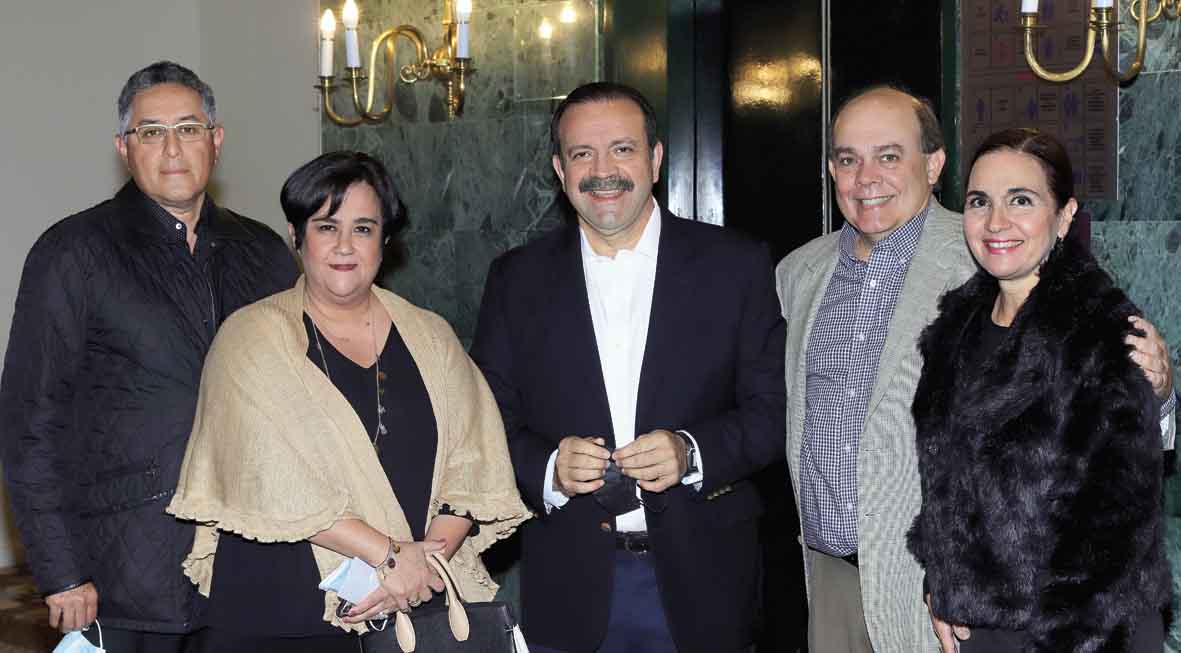Jorge Castillo, Olivia Rojas, José Luis Terán, Vicente Esteve y Lili de Esteve / Fotos: Dennis Hernández
