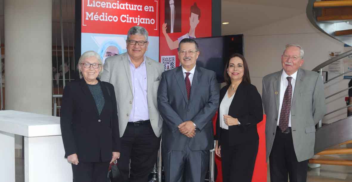 Patricia Blanco, José Vázquez, Carlos García, Barbara Illoldi y Rodolfo Schlufter / Fotos: Dennis Hernández