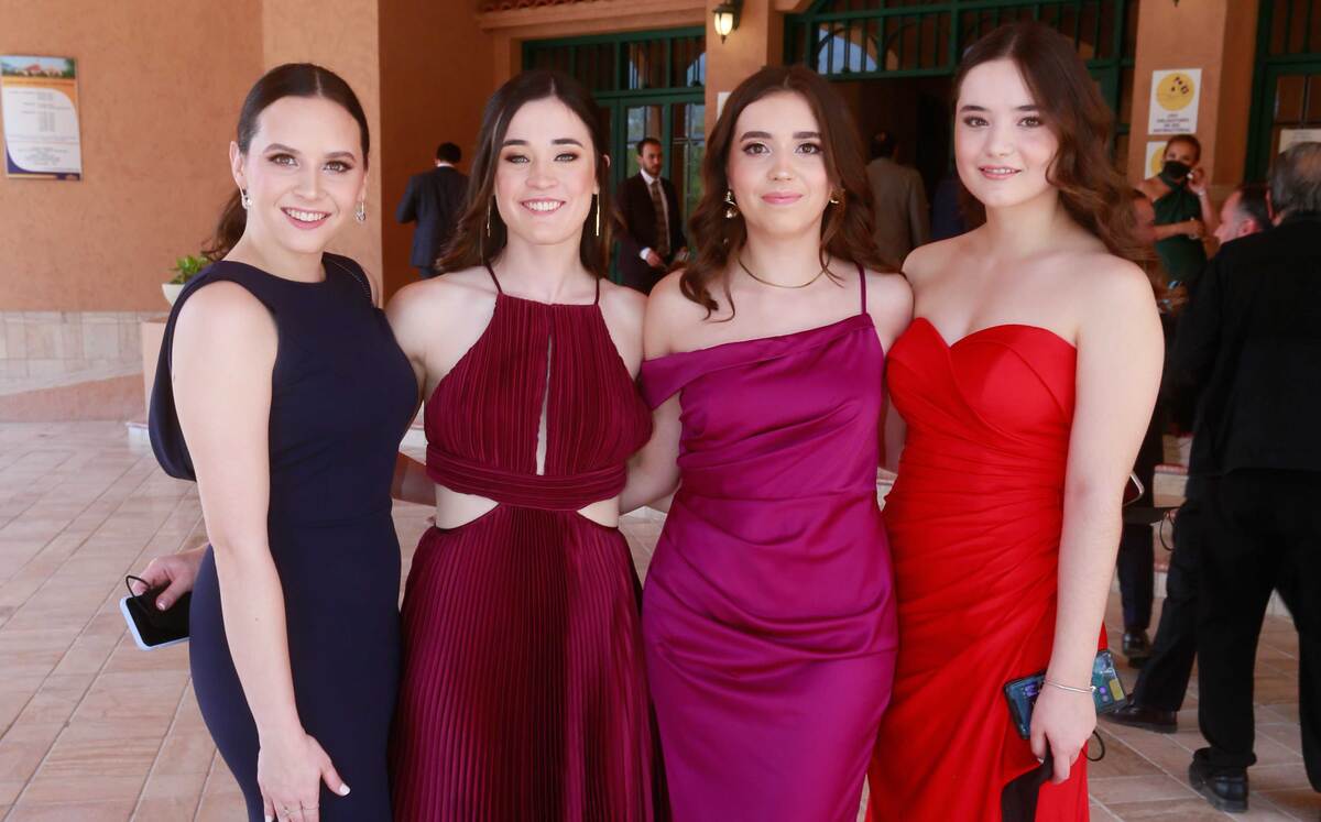 Frida Mattenberger, Rebeca Prieto, Sofía Mattenberger y Regina Prieto