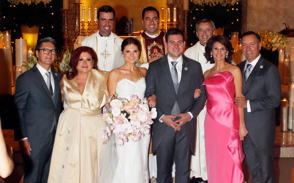 Julio Muñoz, Gabriel María Abascal, Javier De la Torre, Richard Mattenberger, Alicia Cantú de Mattenberger, los Novios, Susana Ortiz de Garza y Juan G