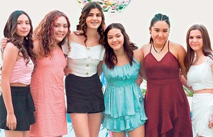 Ximena Panameño, Sofía Reyes, Lilian Nader, Maru López, Luciana Castillo y Fátima Lacorte/ Fotos: José Chang