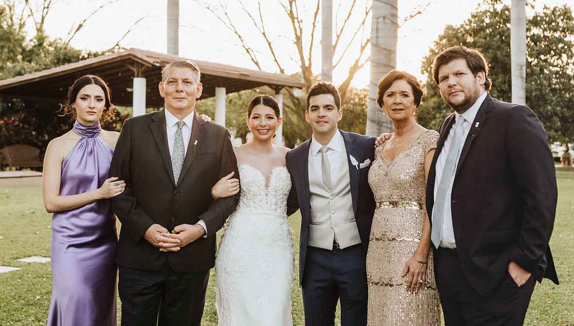 Frida Rodríguez, Juan Rodríguez, los novios, Valeria García y Juan Rodríguez / Fotos: Marcela Rendón