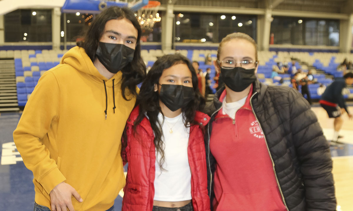 Julio García, Johana García Y Janeth Henkel