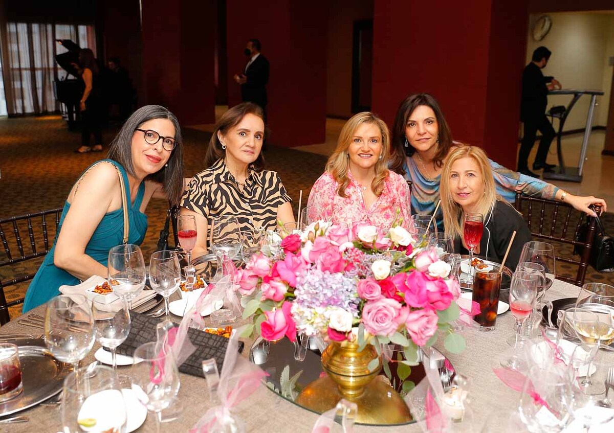 Ale Zambrano, Marcela Velázquez, Thelma Treviño, Magdalena Assad y Elsa Martha de Kalifa