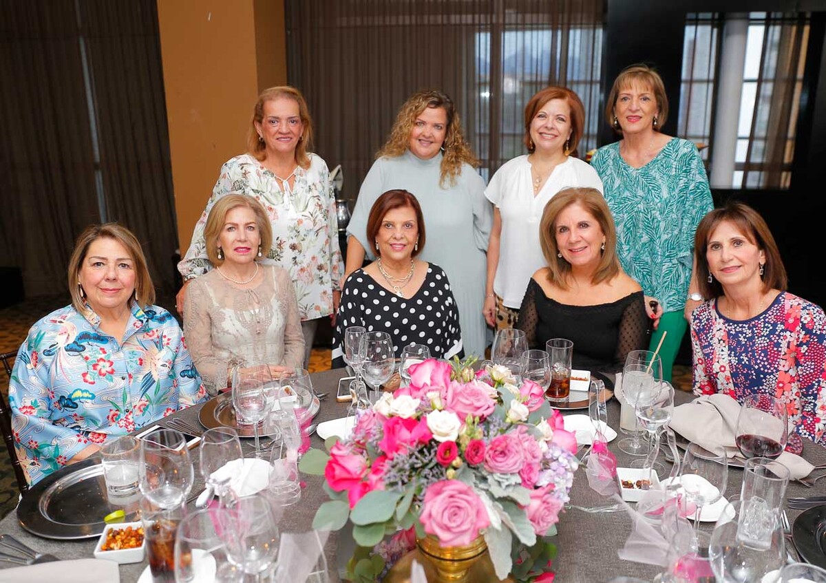 Alejandra de Guevara, Sara Alicia Guevara, Ángeles Treviño, Rosario Guevara, Maria Elena Guevara, Sylvia Guevara, Martha Guevara, Rosa Alicia Kalifa