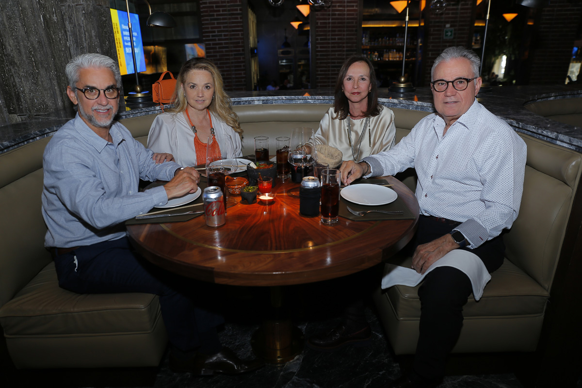 Fernando Elizondo, Idalia Garza, Elvia García y Refugio García