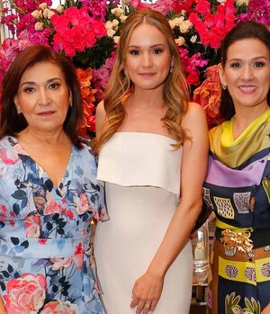 Flora Nelly Pérez de Guevara, Valeria Guevara y Susana Villarreal de Ayala