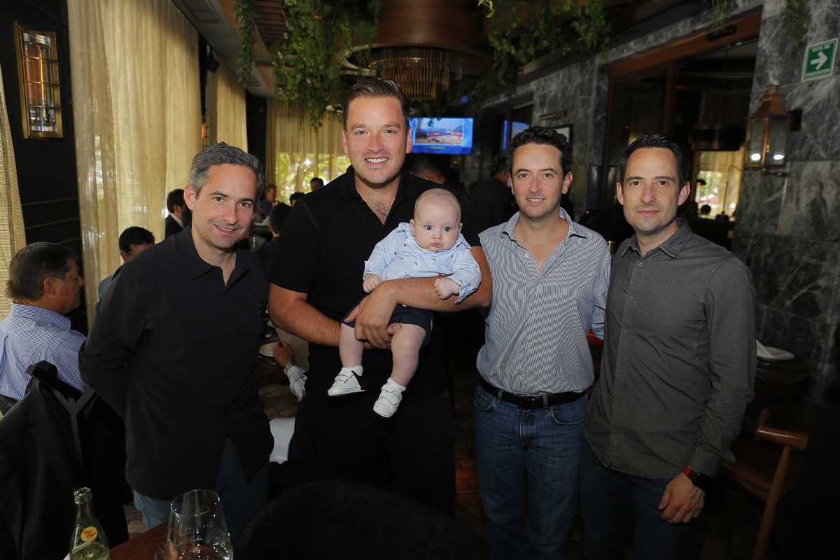 Juan Morales, Alberto Martínez, Alberto Martínez, Mauricio Morales y Eugenio Morales