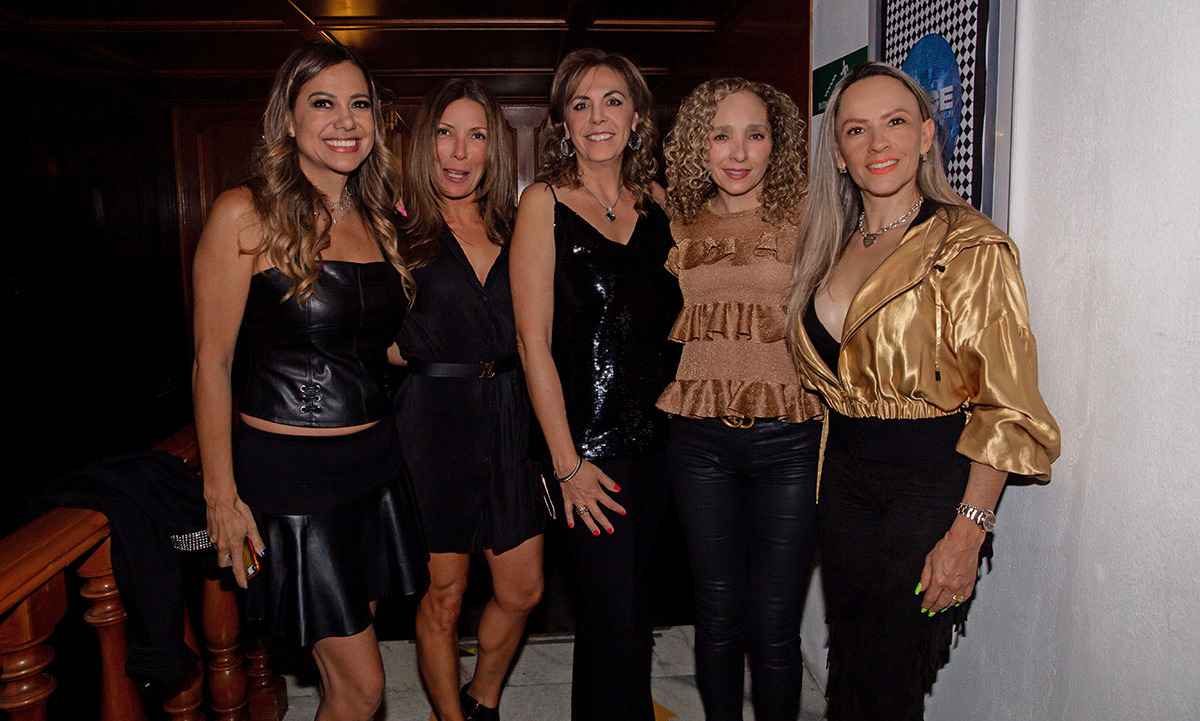 Alicia Guzmán, Cristina Cordova, Berenice Reveroll, Mariali Moreno y Liliana Esquitin