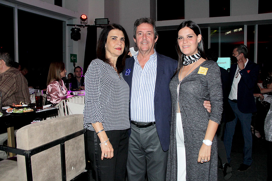 Carmen Camarena, Jaime Camaena y Julio Camarena.