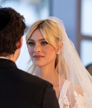 Nicola Peltz y el hermoso look de novia para su boda con Brooklyn Beckham. (Foto: Instagram).