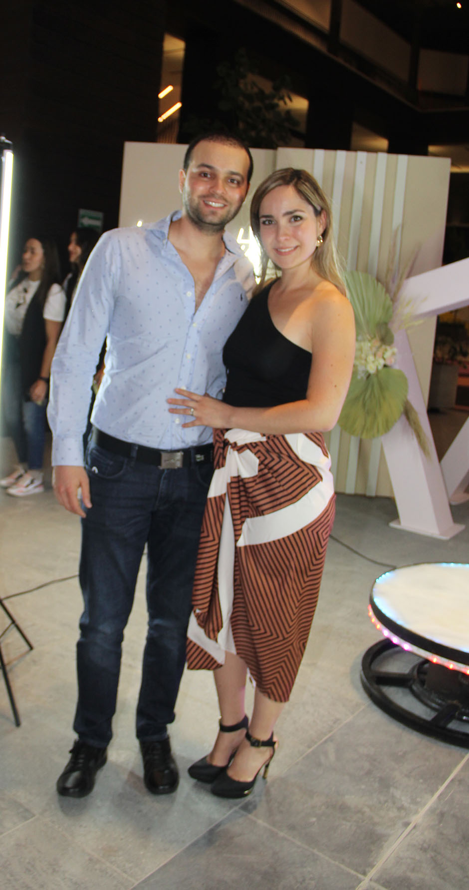 Angel Partida y Diana Martínez.