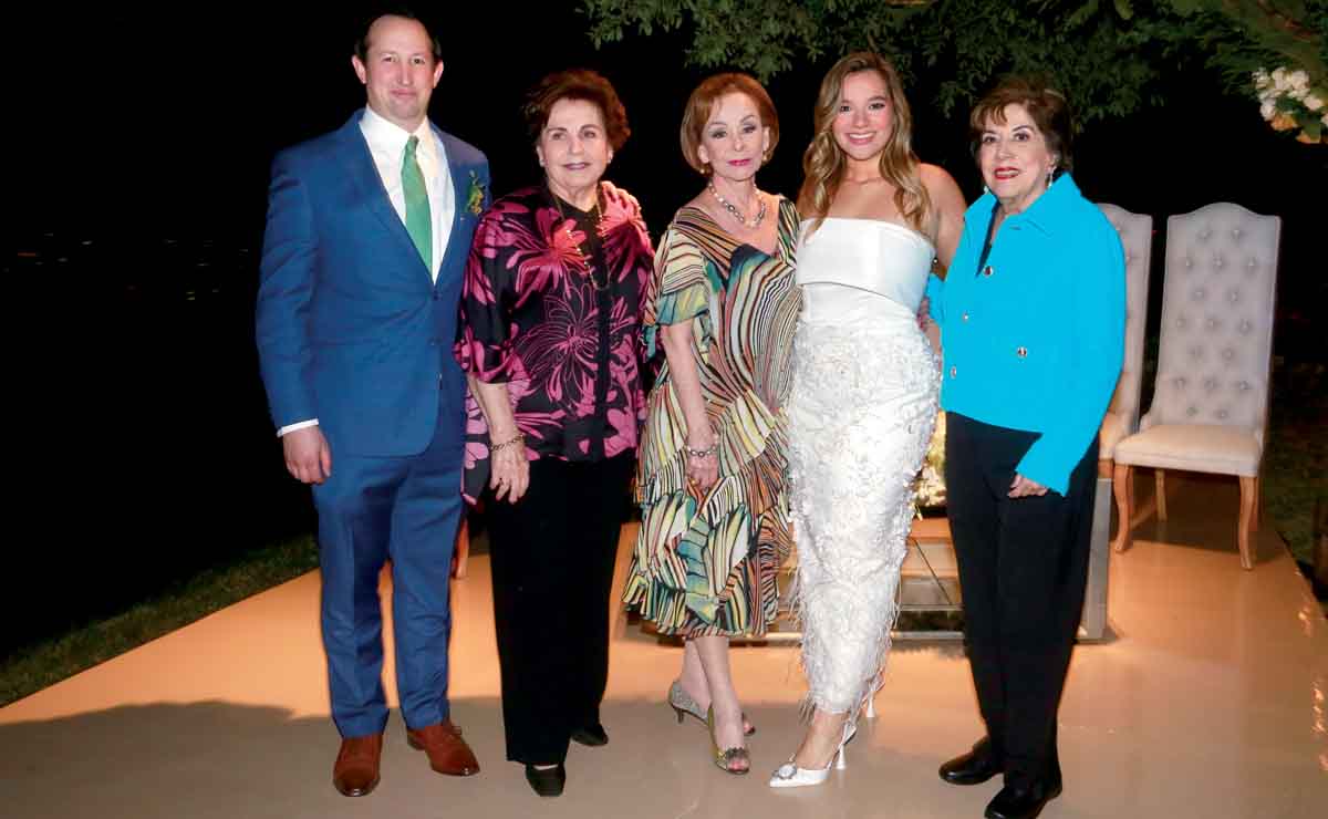 David, Maria Elena Zambrano de Touché, Leticia Guerra de Villarreal, Valeria Villarreal y Tere Calderón / Fotos: Omar Valdez