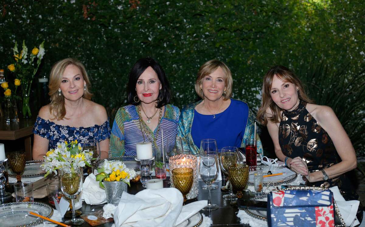Mayra Villarreal, Margarita de Berchelmann, Elena Garza y Maru Garza