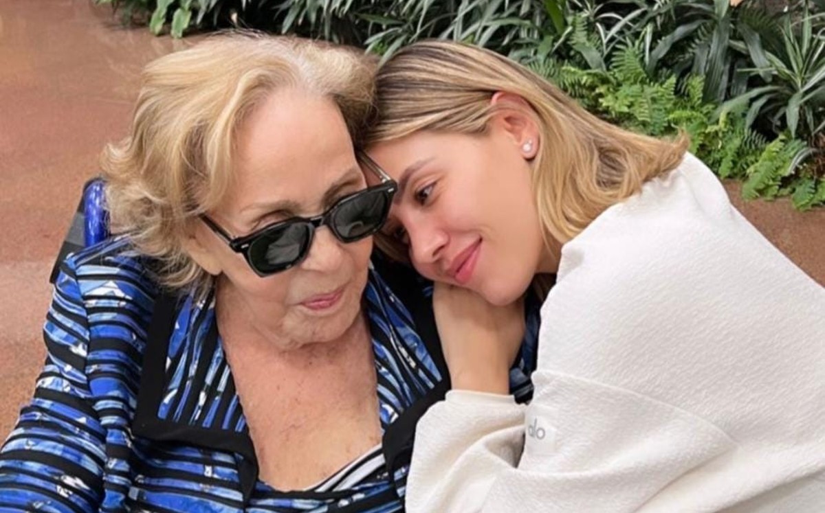 Michelle Salas visita a su bisabuela Silvia Pinal. (Foto: Instagram).