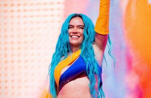 Karol G y los looks con los que conquistó Coachella. (Foto: Instagram).