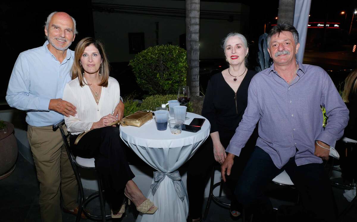 Diego Zorrilla, Cristina Sada de Zorrilla, Roberta Sada y Carlos Gosain