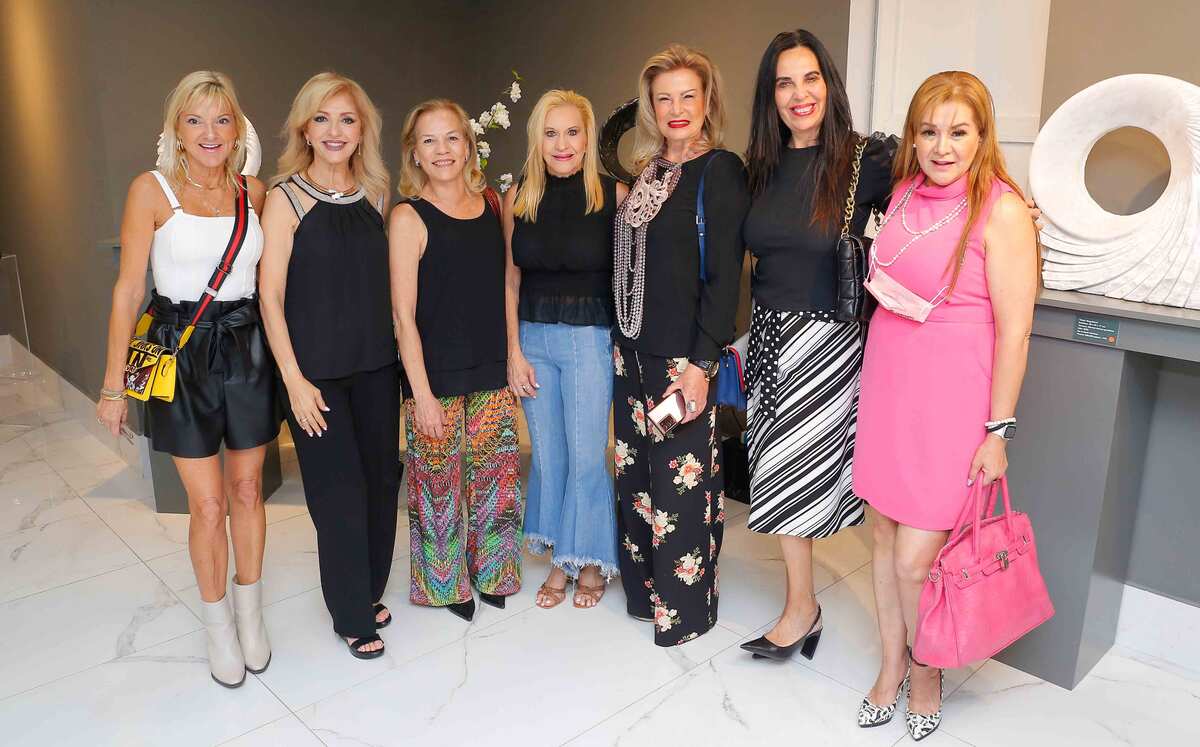 Georgina Medina, Elsa Aguirre, Vicky Benavides,  Norma Ruiz, María Elena Bolsón, Liz Cantú y Alma Cortés
