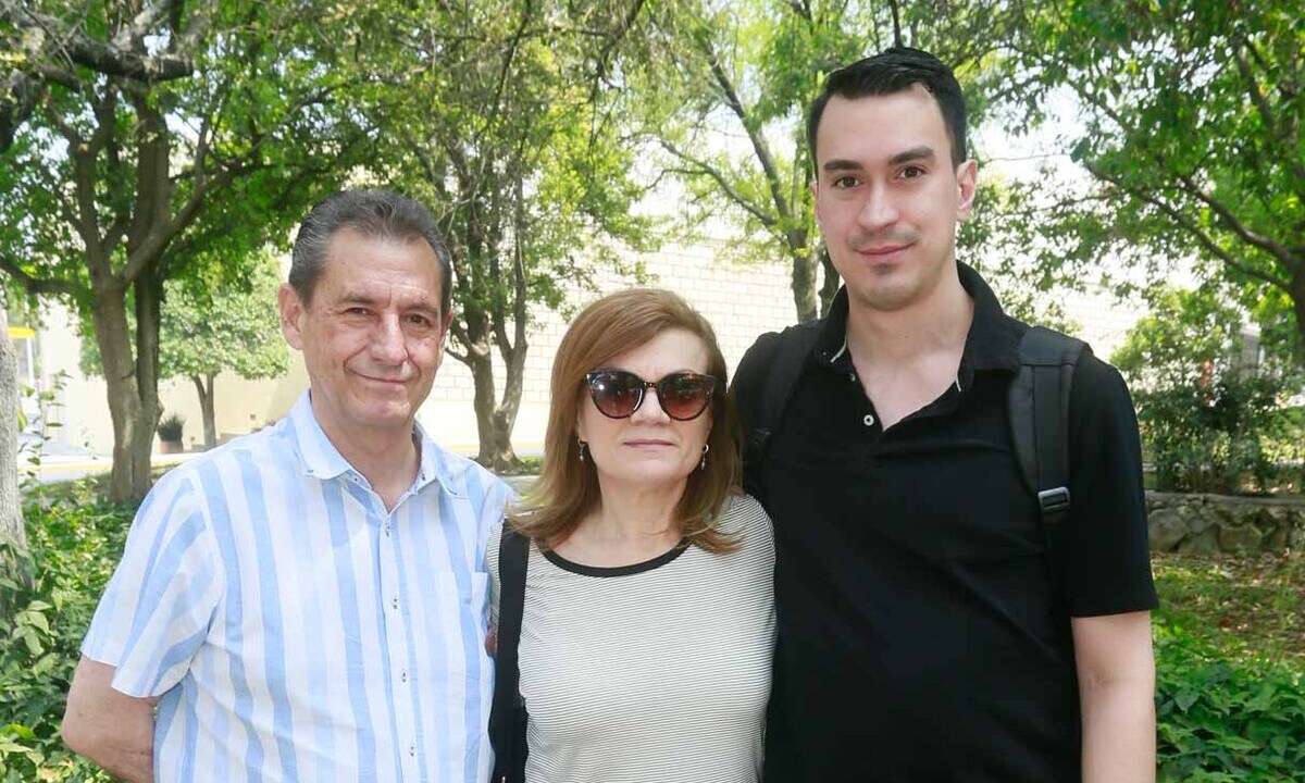 Patricio Inzunza, Rocío Camacho y Carlos  Inzunza