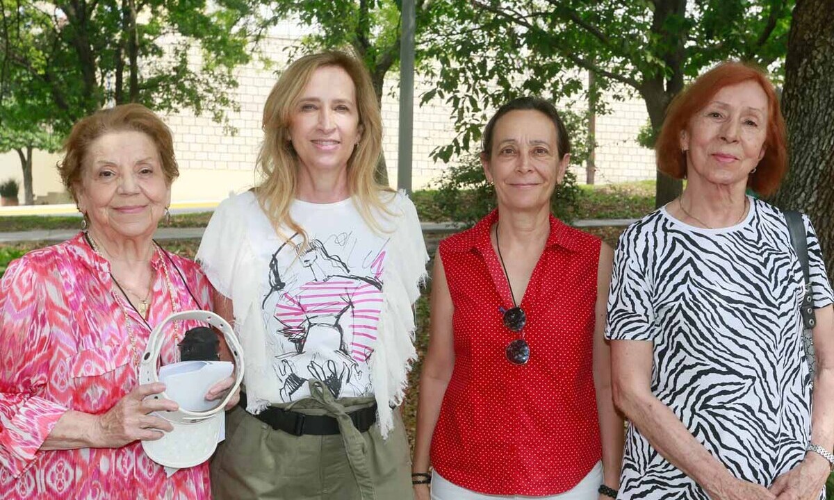 Tita Lozano de Rodríguez, Luly Hinojosa, Paty Hinojosa y Magdalena Hinojosa