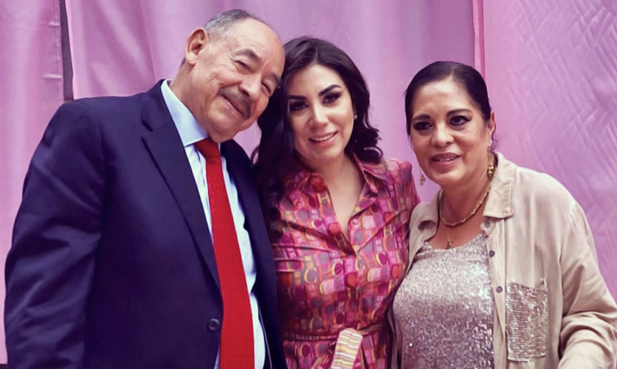Jorge Espino, Jessica y Elsa Dolores Vázquez