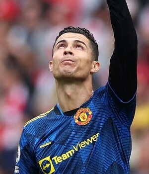 Cristiano Ronaldo recuerda a su hijo fallecido durante su último partido de fútbol. (Foto: Twitter).