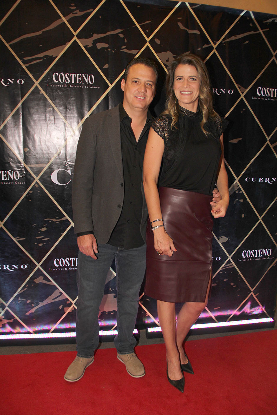 Álvaro Castañeda y Sofía Van Hoorde