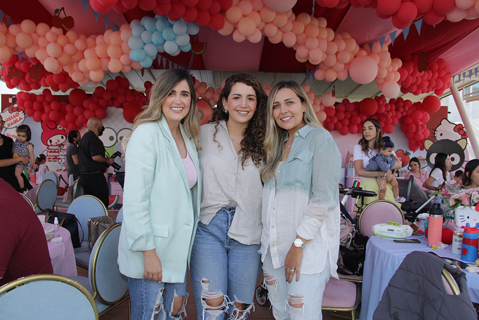 Paulina González, Florencia Richaud y Fernanda González.