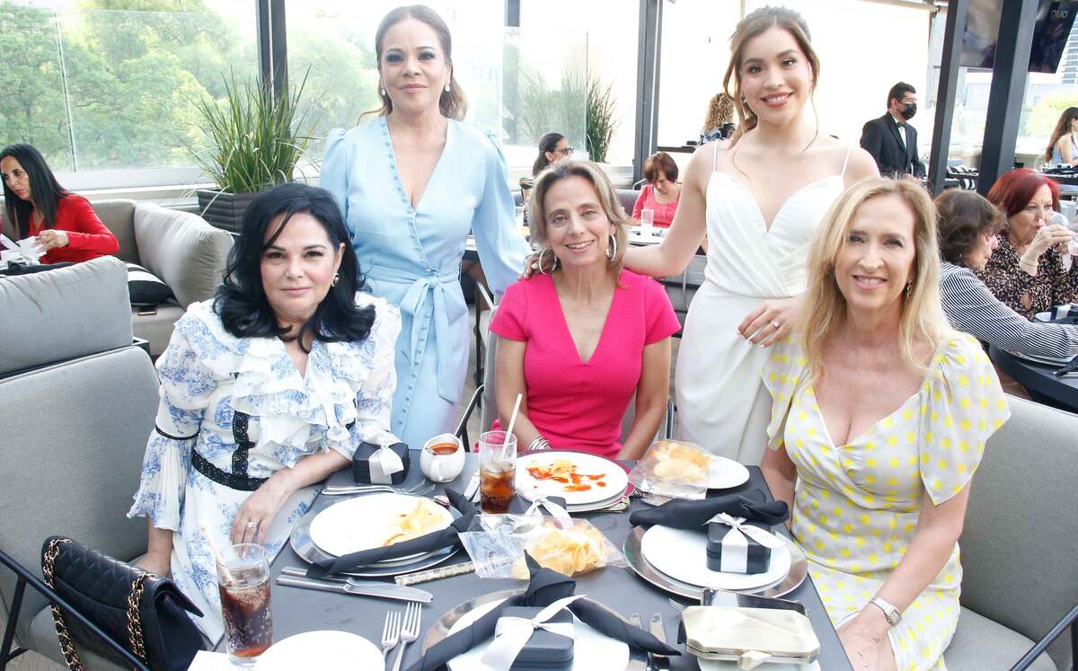 Cristy Pérez de Noyola Crisy Noyola, Perla Salinas, Lupita Kalife y Lily Hinojosa