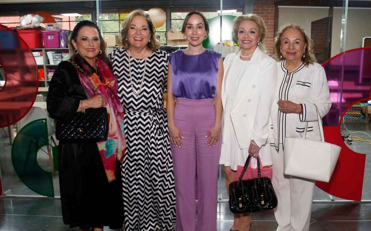 Elvira Lozano de Todd, Liliana Melo de Sada, Marilú García De Colosio, Adriana Garza Morton de Santos y Aurora Cantú de Cagnasso