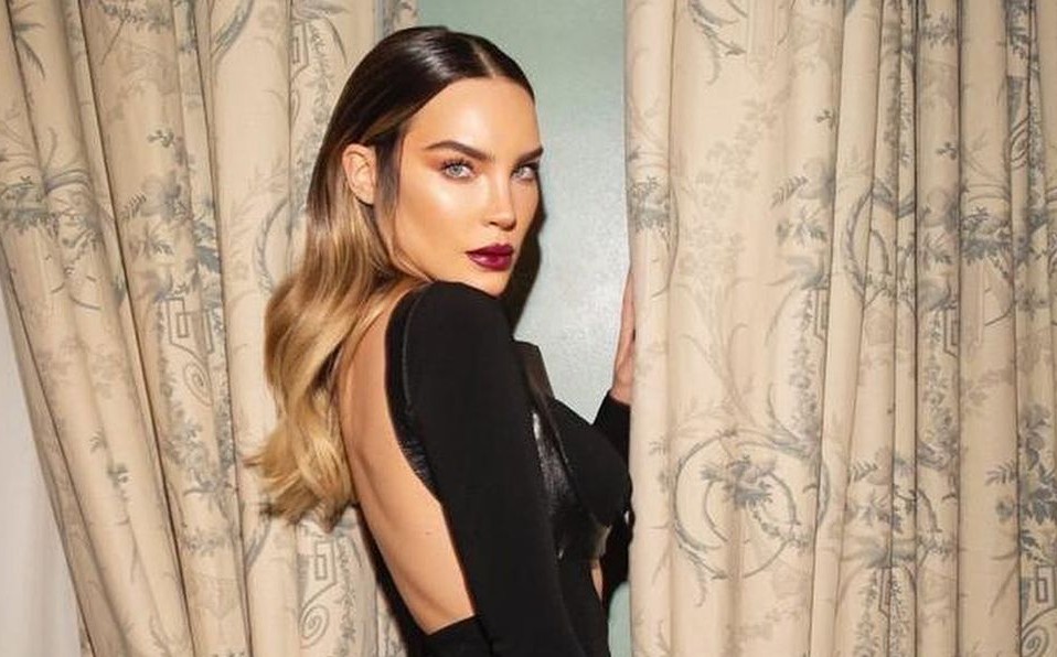 Belinda, vestido cut-out más-arriesgado de Premios Platino 2022. Fotos