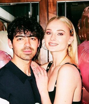Sophie Turner y Joe Jonas. (Foto: Instagram).