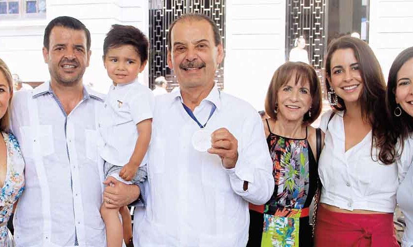 Karla de Elizondo, Jorge Elizondo, Arturo Elizondo, Concha Fernández, Daniela Elizondo y Laura Elizondo / Fotos: José Chang