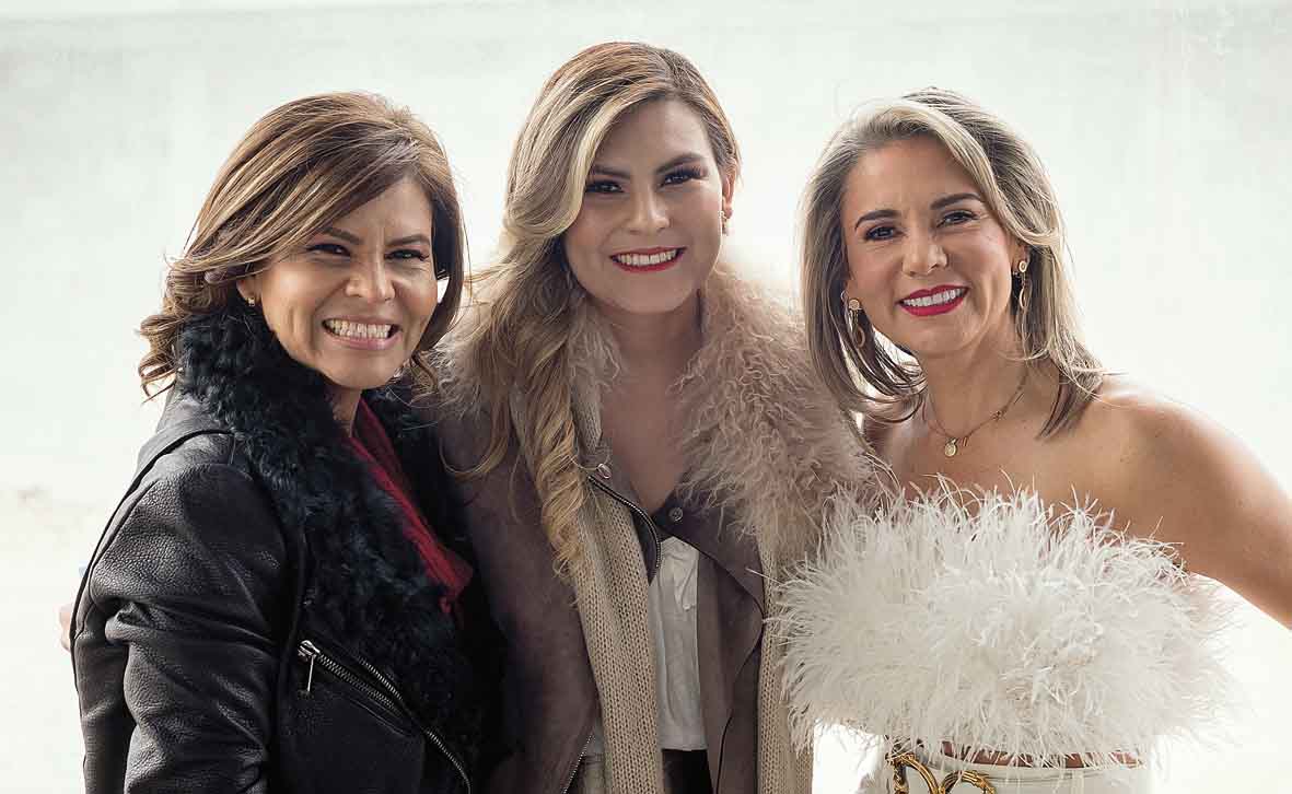 Ana de Rodríguez, Kathia Rodríguez y Vero Capistrán / Fotos: Monlee & Photo Film