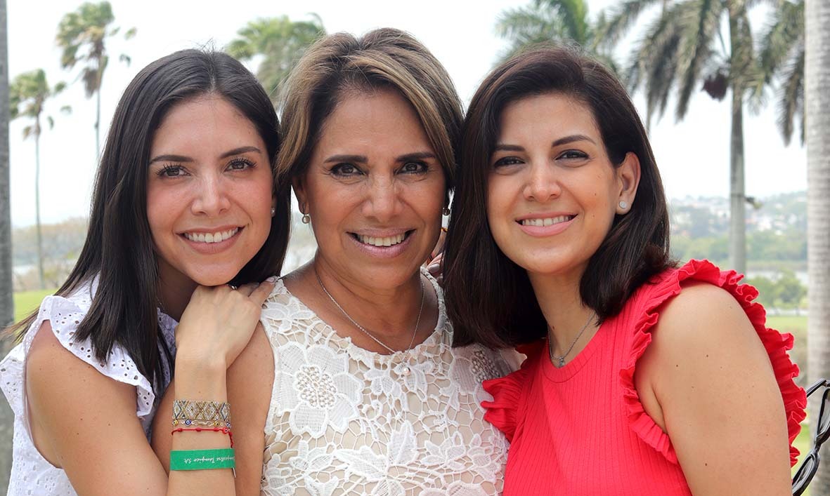 Paulina Manautou, Tita Pérez y Tannia Manautou / Foto: Dennis Hernández