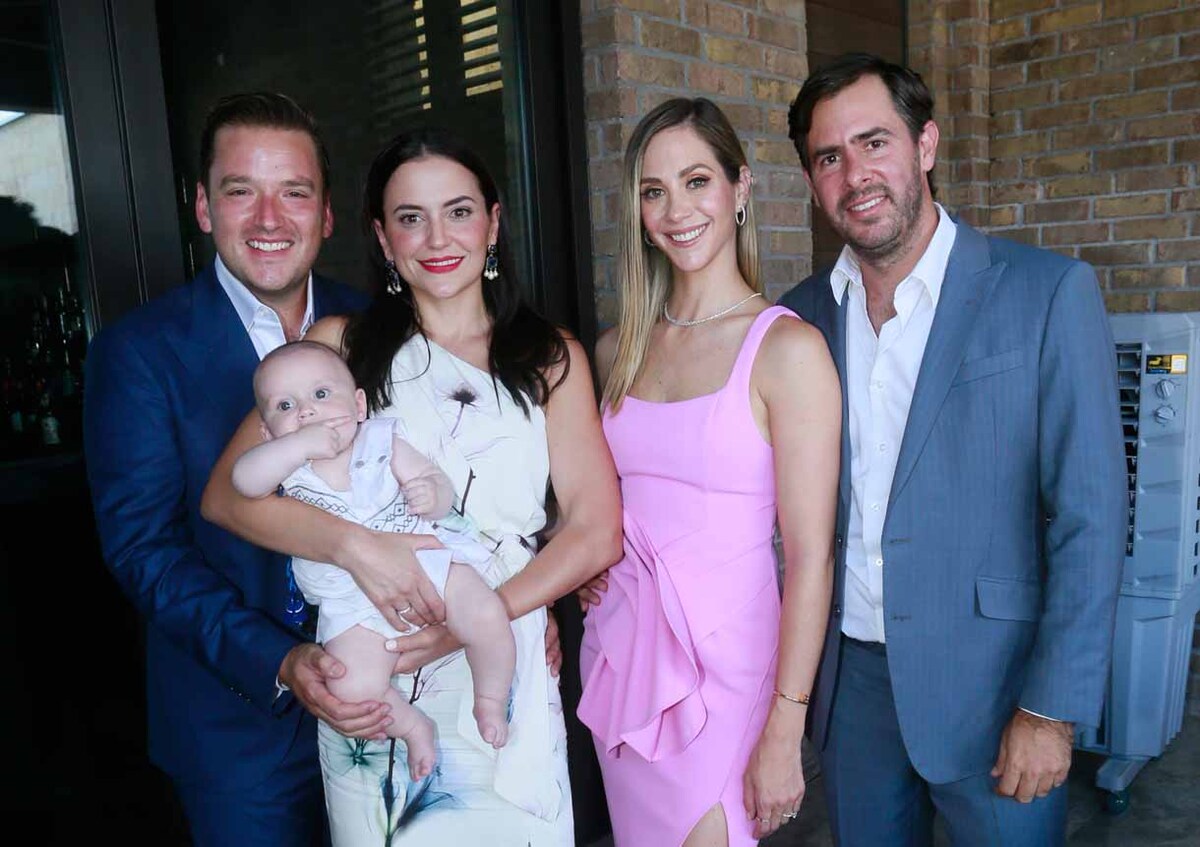 Alberto Martínez Alberto Martínez, Elena Baille de Martínez, Bárbara Laborín y Víctor Setién
