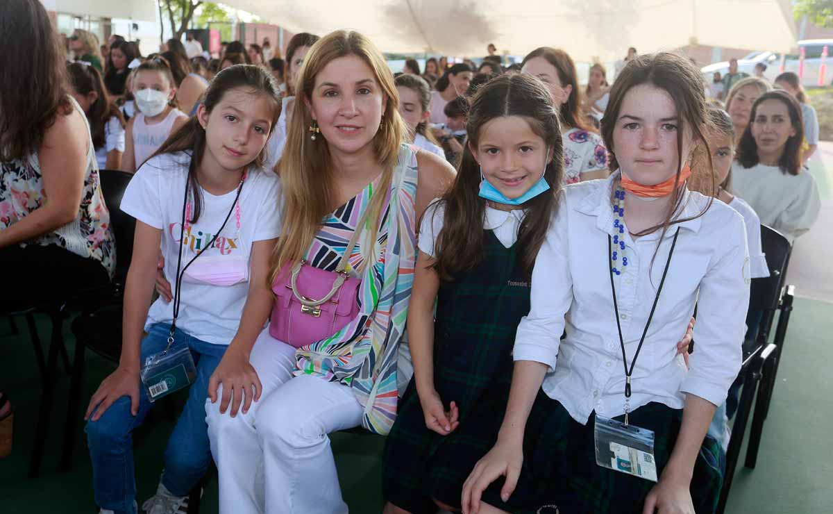 Cecilia Toussaint, Claudia del Real de Toussaint, Catalina Taoussaint y Claudia Toussaint / Fotos: Omar Valdez