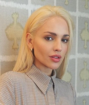 Eiza González regresa al rubio con las mejores marcas de lujo (Foto: Instagram)