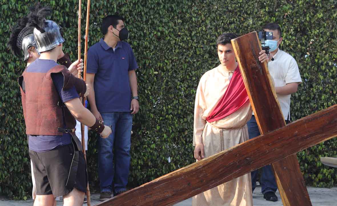 Momentos del Vía Crucis / Foto: Dennis Hernández