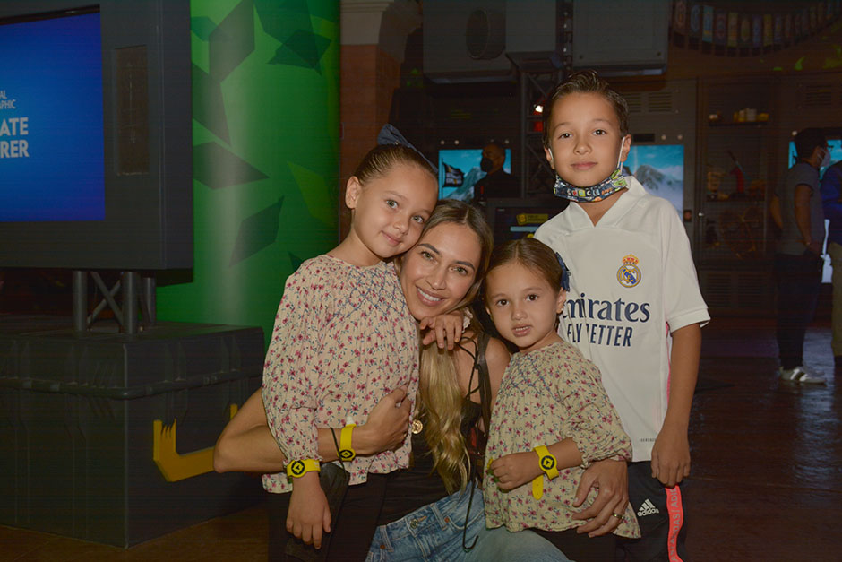 Mauricio Tinajero, Andrea Castro, Andrea Tinajero y Alexa Tinajero