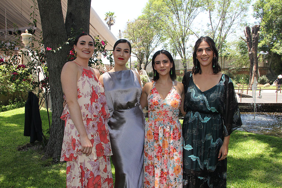 Nicole Aranguren, Sofía Aguirre, Ana Hernández y Roxana Adib
