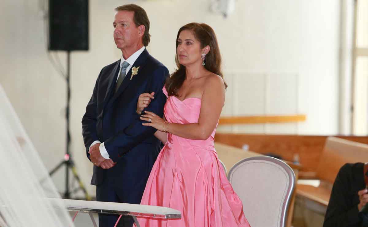 Papás del novio. Karla Garza de Sada y Patricio Sada / Fotos: Daniel Saldívar