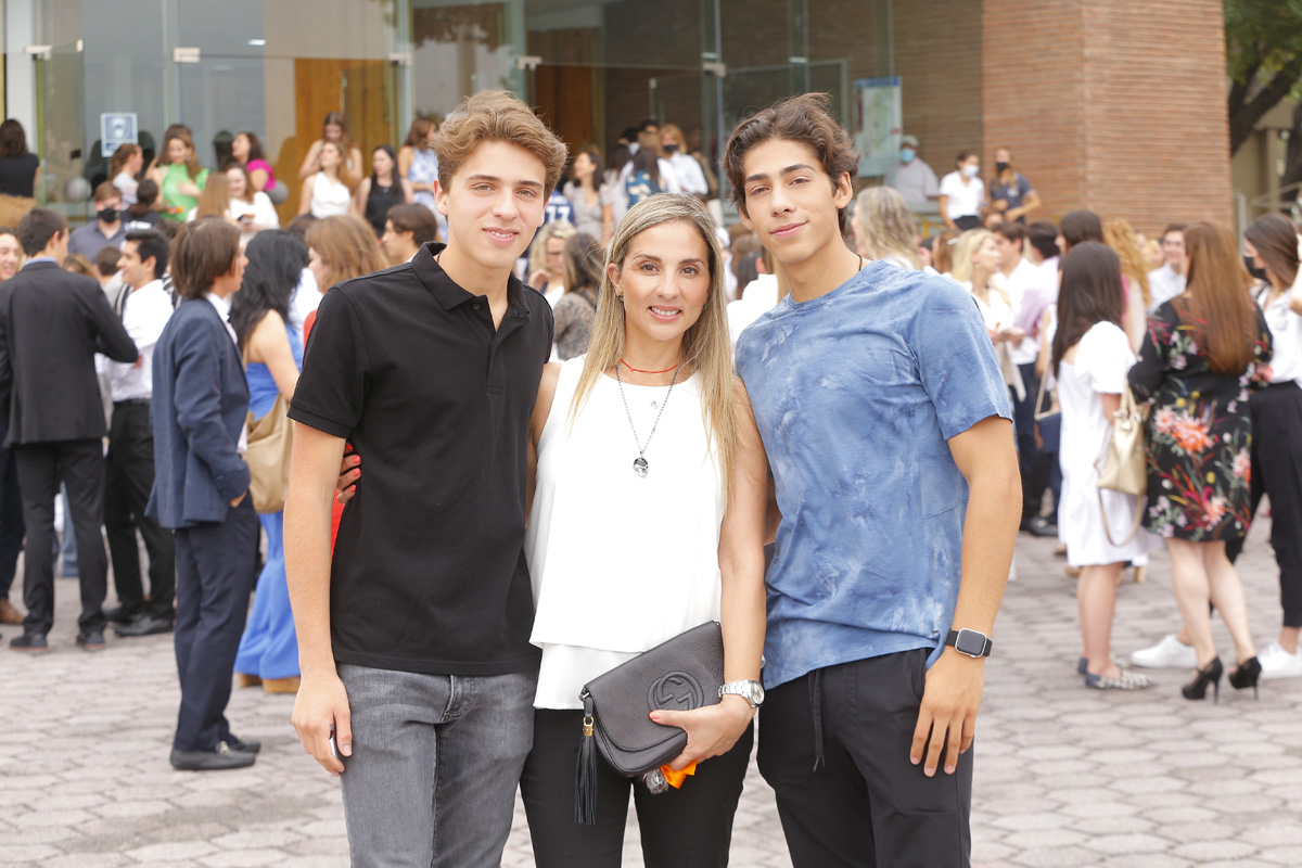 Poncho Cazarin, Karina Montemayor y Rodrigo Cazarin