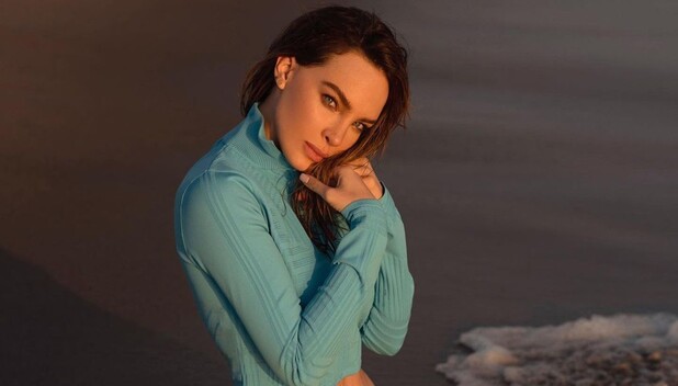 Belinda recicla bikini Moschino de My Little Ponny en la playa. (Foto: Instagram).