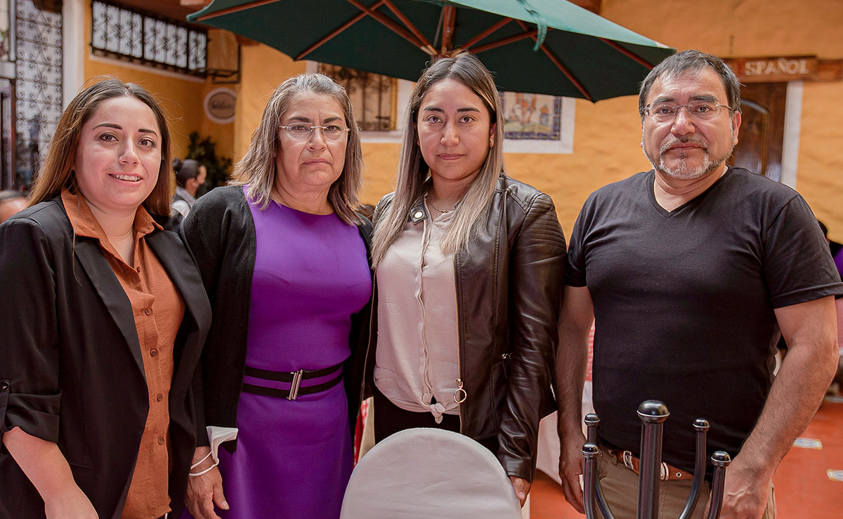 Escarlet Hernández, Elena Dionisio, Karina Hernández y José Hernández