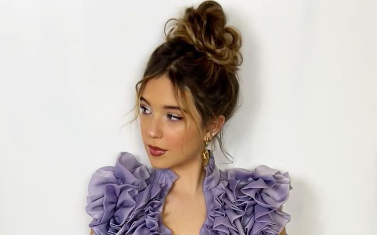 Mía Rubín luce hermoso vestido lila en su concierto en Monterrey. (Foto: Instagram).