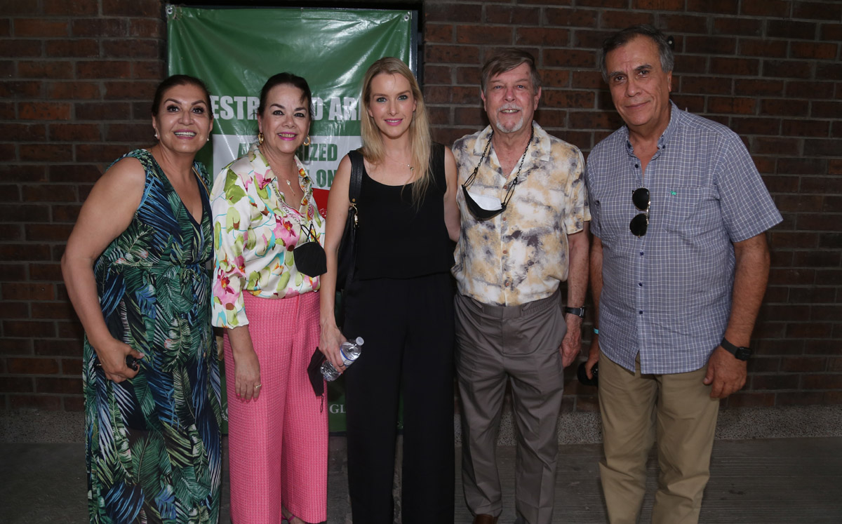 Rebeca, Margarita, Karla, Roberto y Héctor