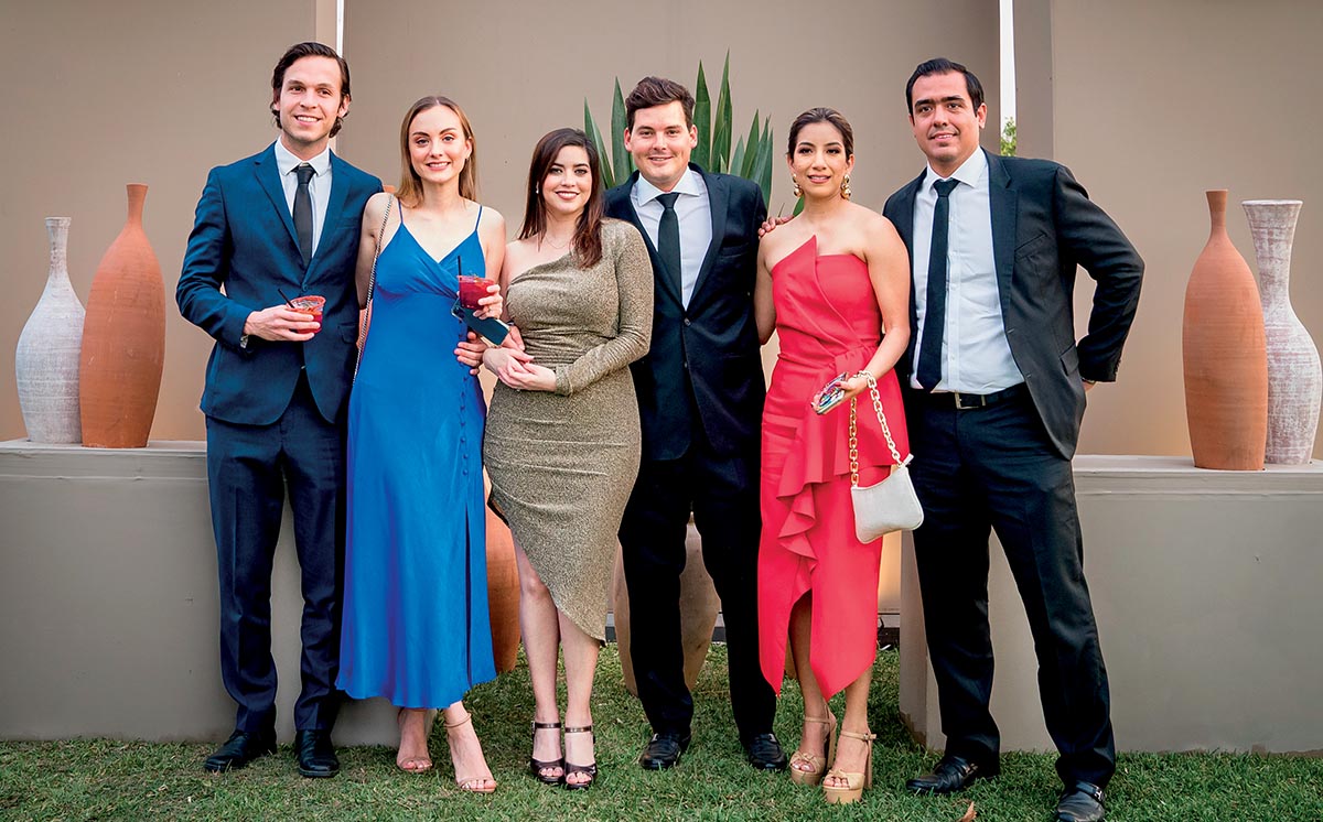 Mauricio Casanova, Ivette de Casanova, Marcela de Larrañaga, Roberto Larrañaga, Paulina Isasi y Gerardo Williams / Fotos: Monlee Photo & Film