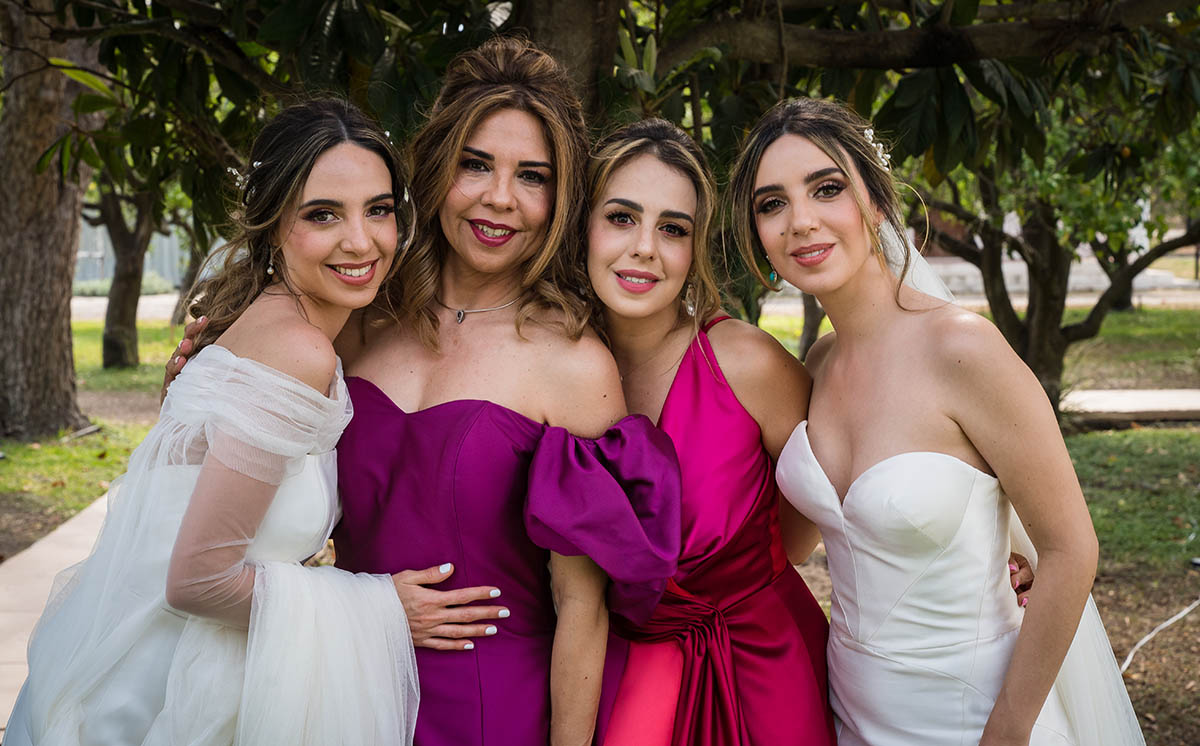 Mónica Sierra, Maricely de Sierra, Maricely de Martínez y Andrea Sierra/ Fotos: Monlee Photo & Film